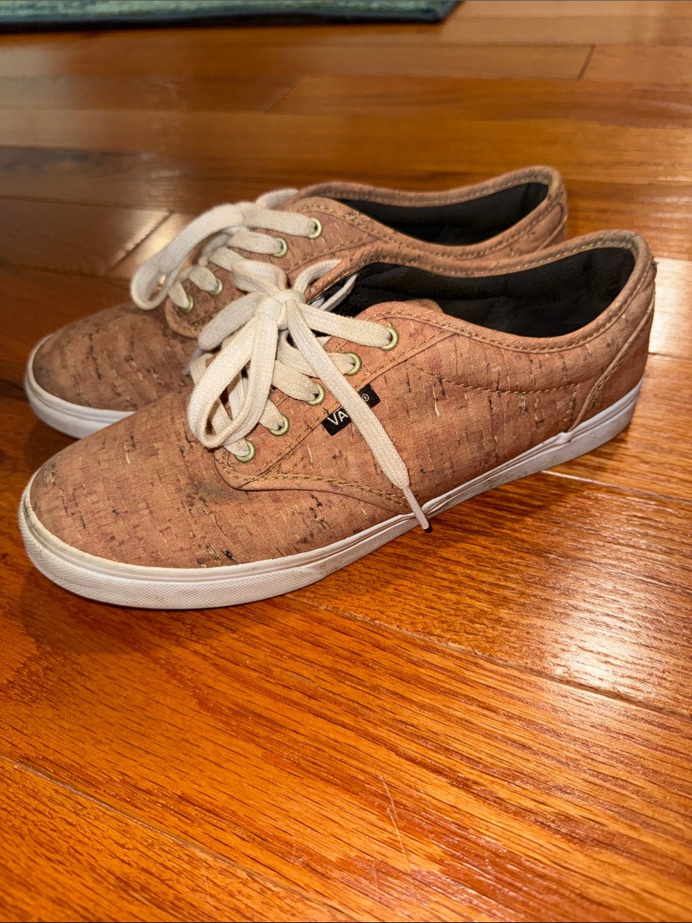 Vans Women's Ultra Cush Low-Top Lace-Up Sneakers in Cork-Tone Brown 6.5